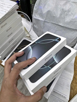Apple iPhone 15 Pro Max 256gb/512gb/1TB All Colors (Unlocked) (Brand New)