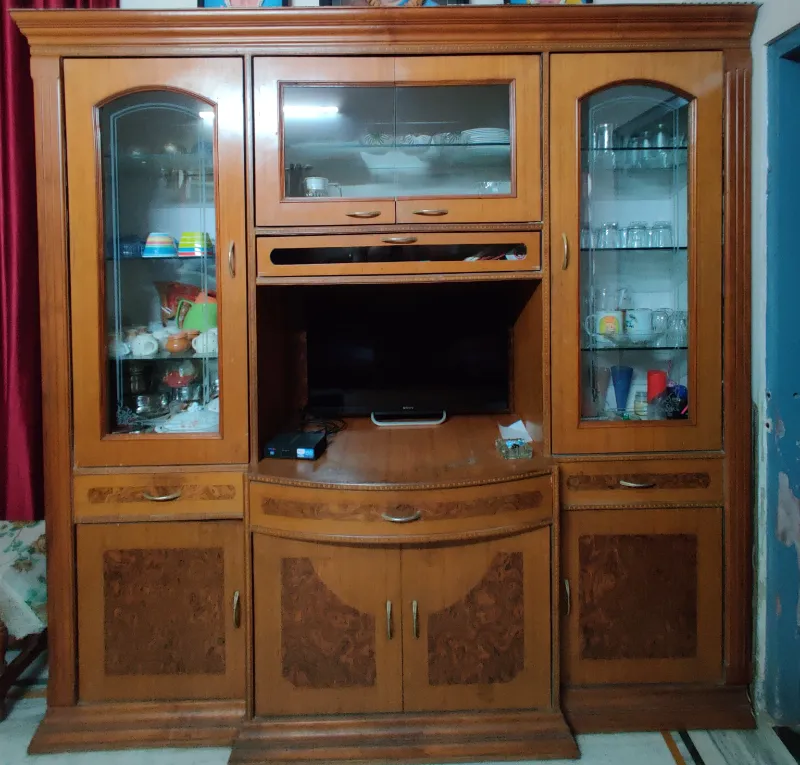 Wooden Crockery Cabinet 