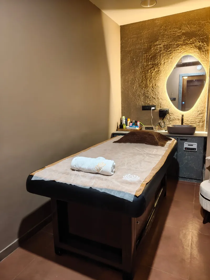 Austin Spa In Thane West