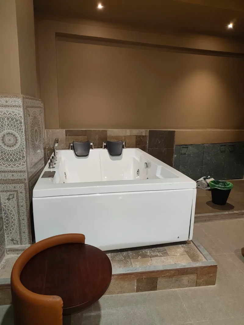 Austin Spa In Thane West