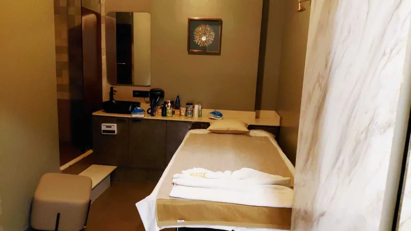 Blue Lotus Spa In Malad