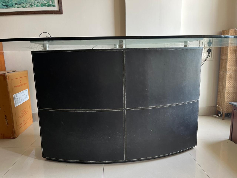 6 seater glass top dining table