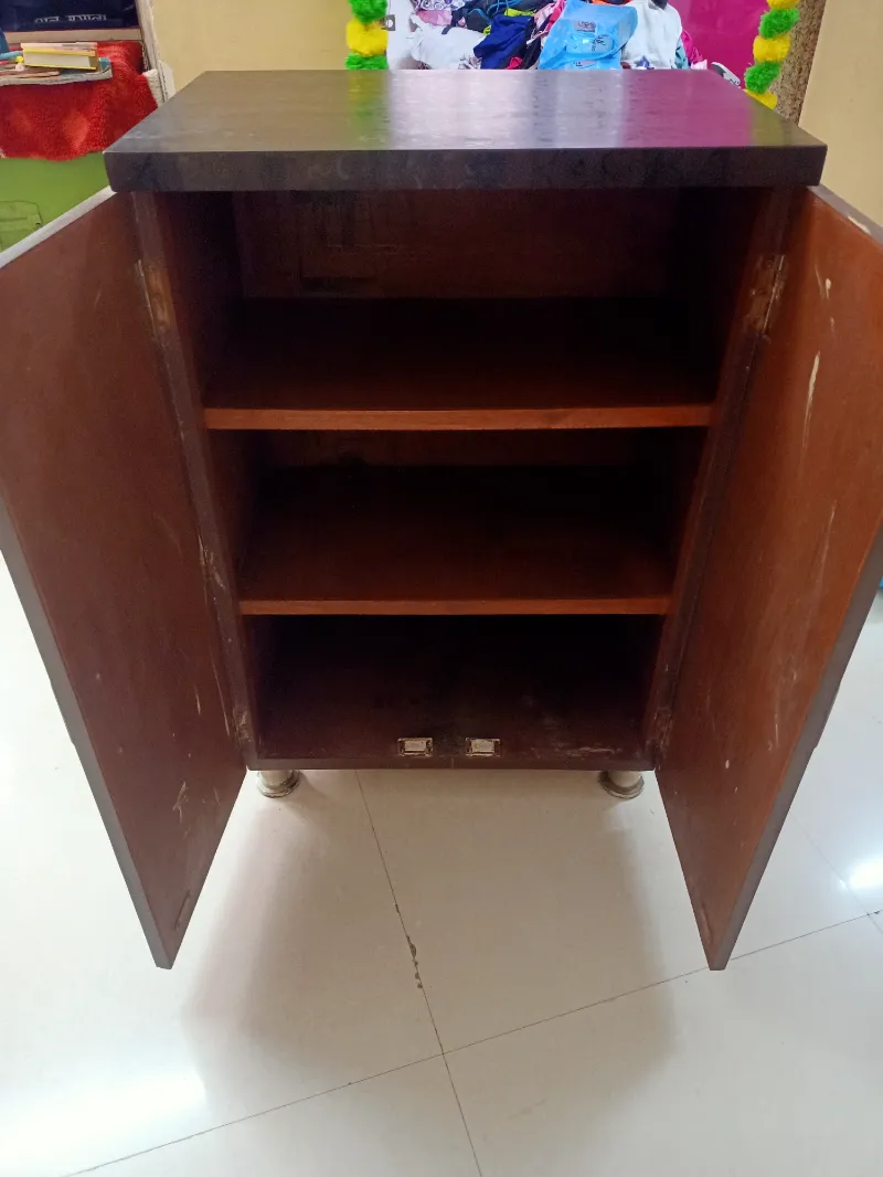 Small wardrobe 