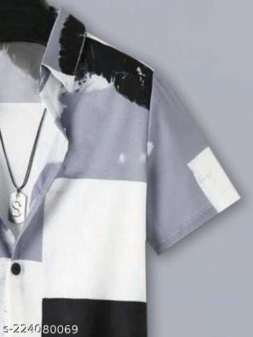 Trendy men’s T shirt