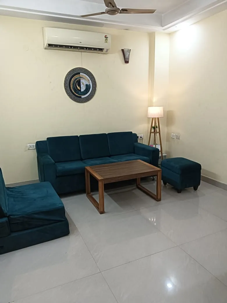 One BHk Serviced  Apartment in Kalkaji 