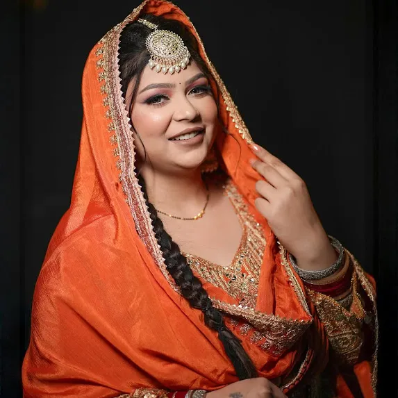 Lakmé Academy Powered By Aptech-Bridal Makeup Course in Lajpat Nagar