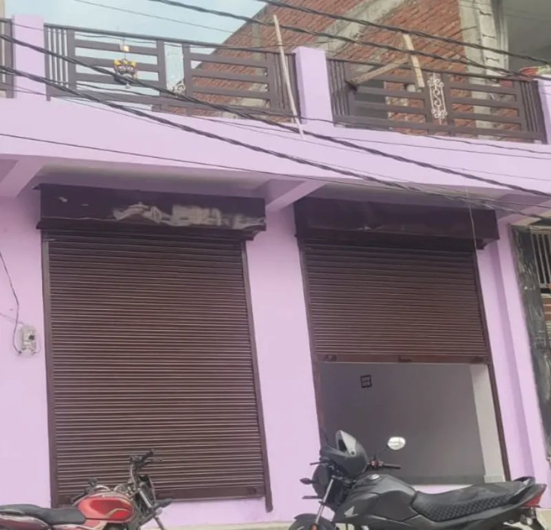 A big size Combined Shops with size 20/20,with fully furnished.