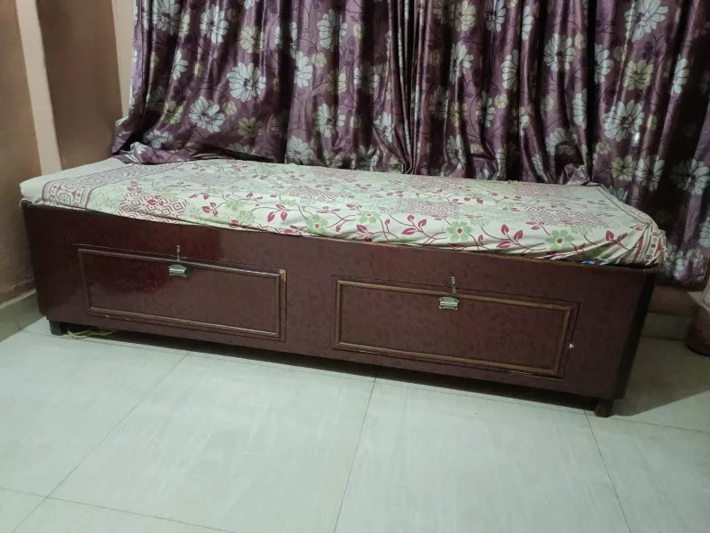 Single Bed with Storage – Compact & Strong