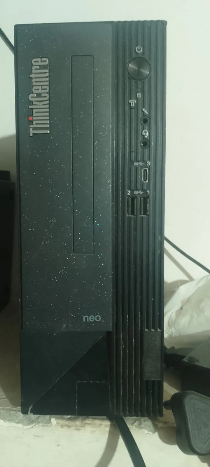 Selling a Lenovo ThinkCentre Neo desktop PC in good working condition. - Electronics & Appliances in Ghaziabad for ₹28000