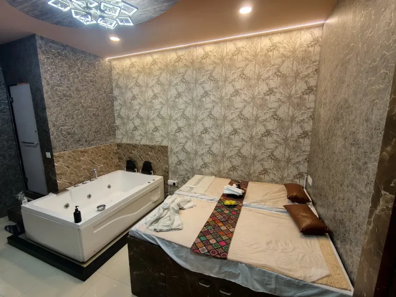 Best Spa in Goregaon West - Myntra Luxury Spa